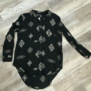 EMPYRE - Women’s Dakota Button Up Aztec Print - Size Large